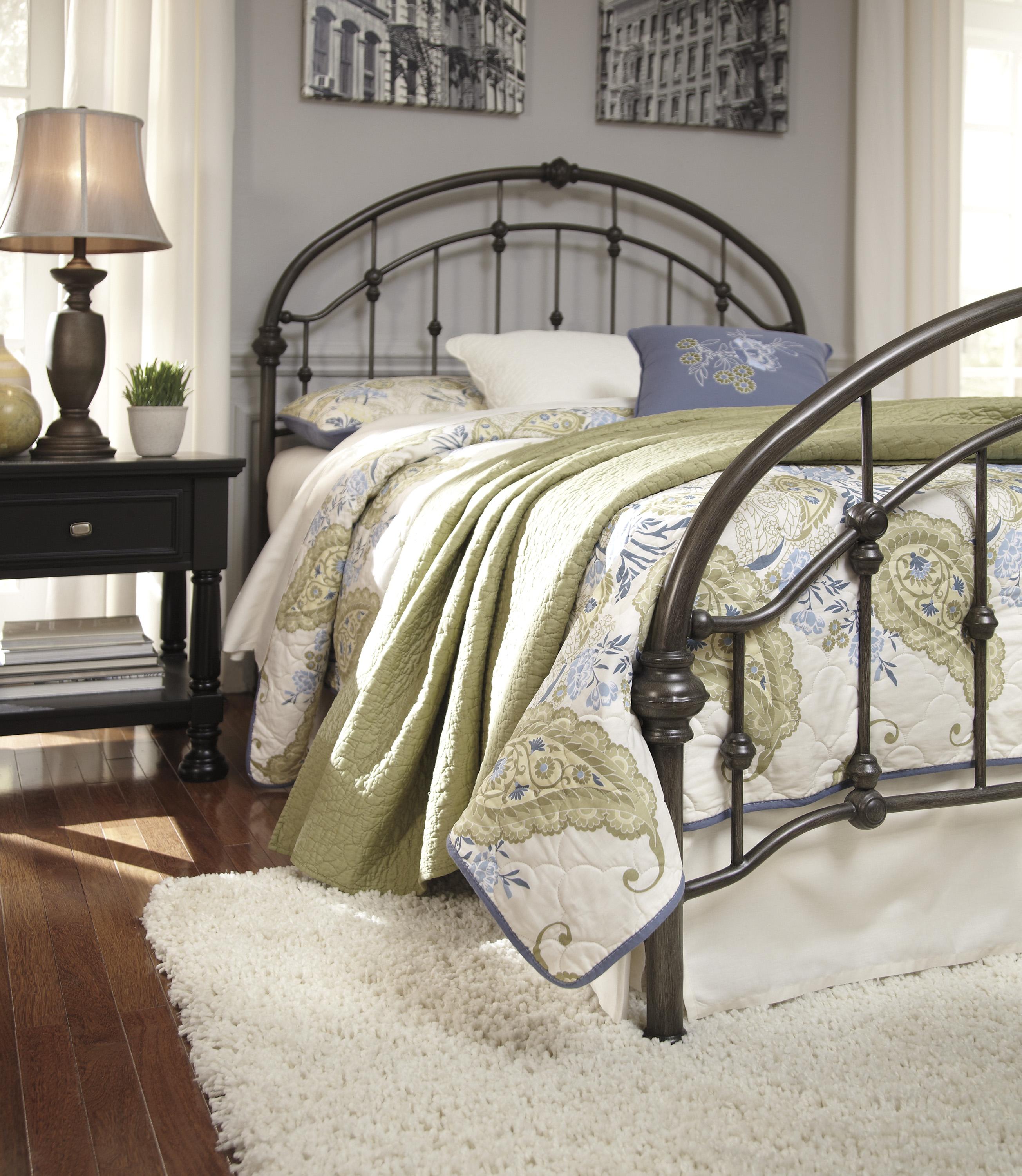 Signature Design by Ashley Nashburg B280182 King Arched Metal Bed in